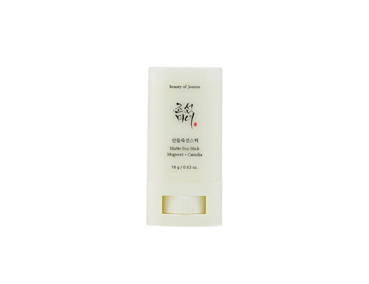 Mugwort + Camilia Matte Sun Stick SPF 50 - Ochranná matující tyčinka-18.0g Mugwort + Camilia Matte Sun Stick SPF 50 - Ochranná matující tyčinka-18.0g