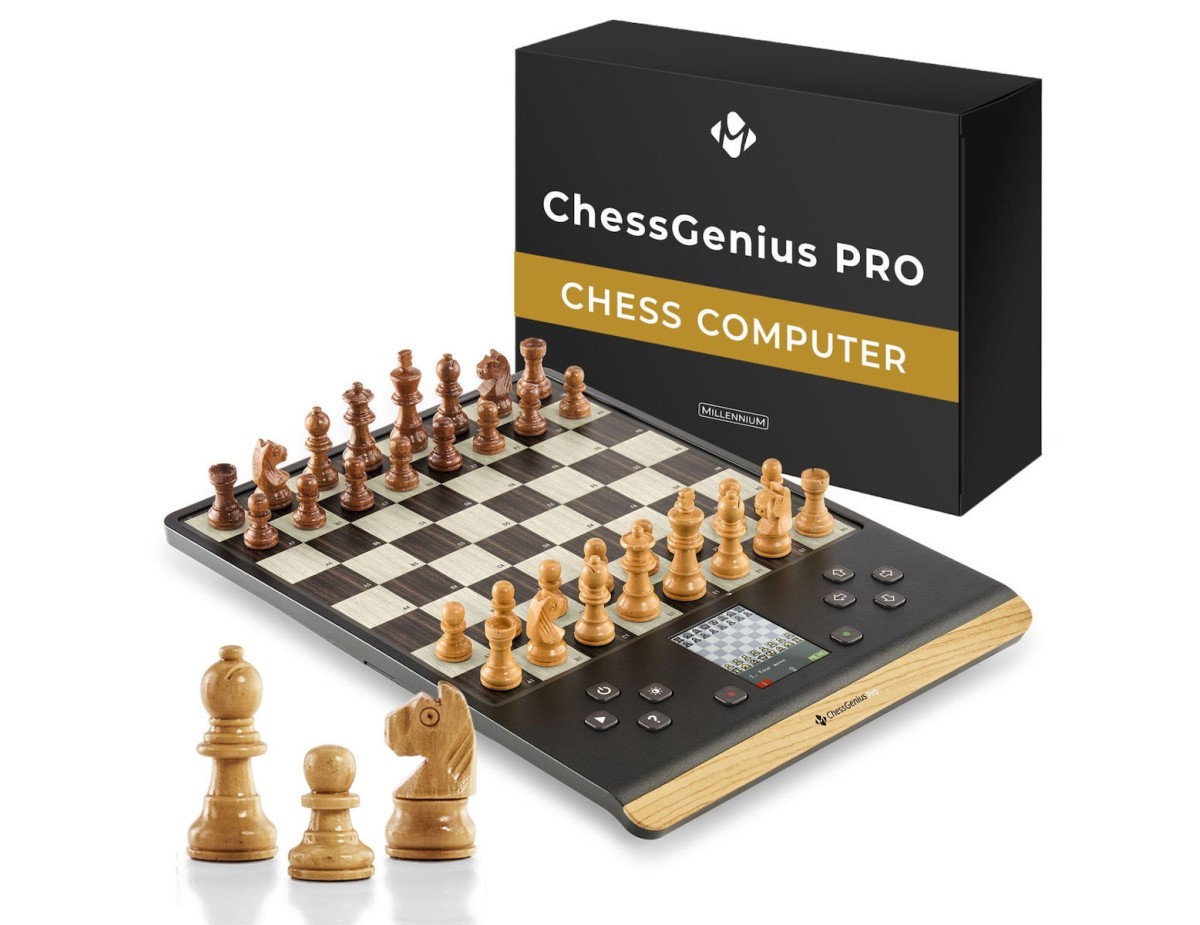 Millennium Chess Genius Pro 2024 Wood Millennium Chess Genius Pro 2024 Wood