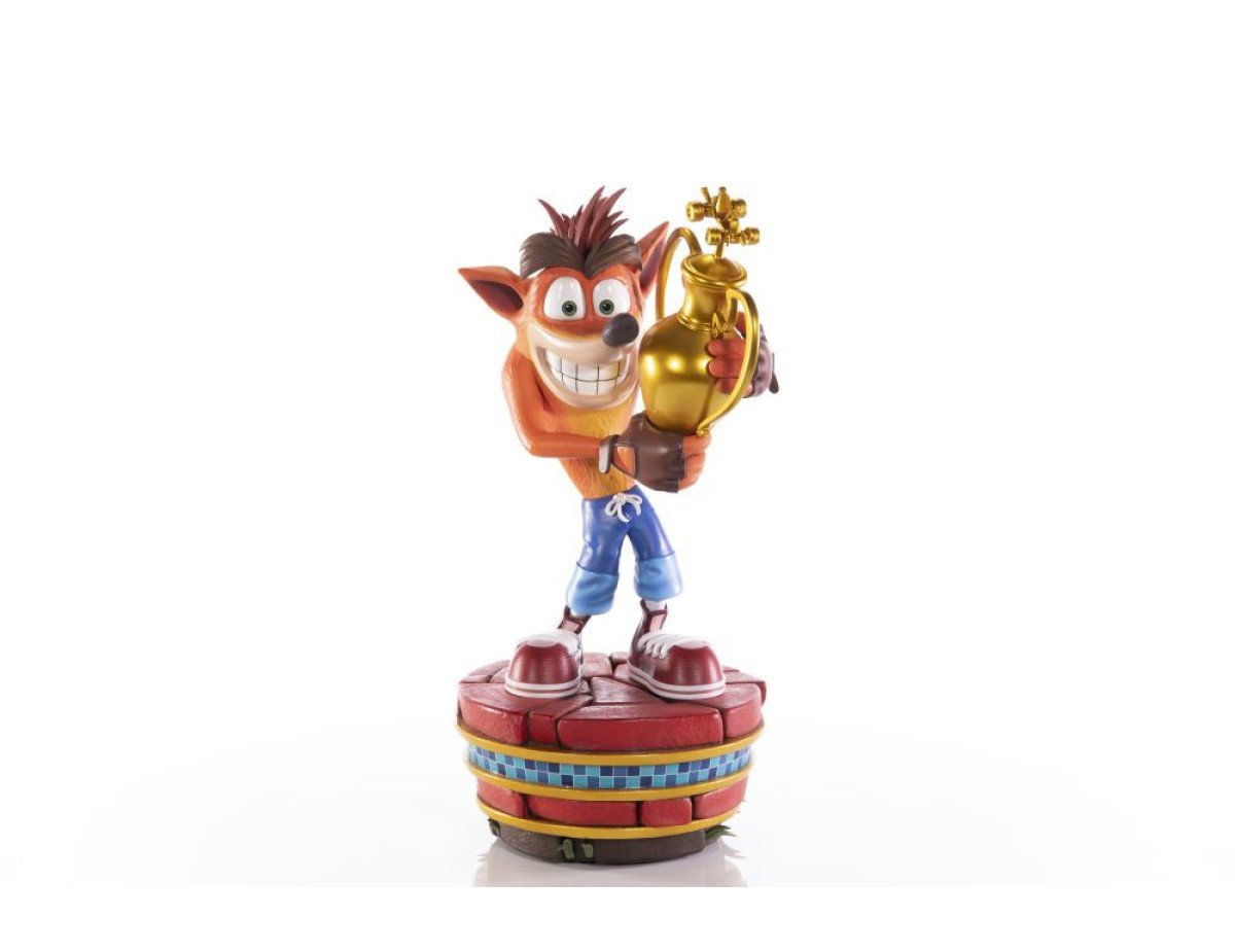 F4F Crash Team Racing Nitro Fueled - Crash Winner Statue (46cm) (CRASHWST)