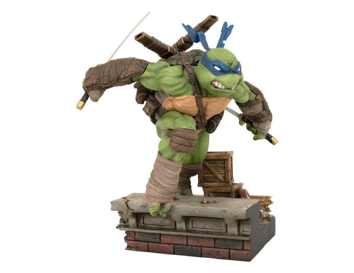 Diamond Teenage Mutant Ninja Turtle Gallery - Leonardo PVC Statue (23cm) (JAN232416)