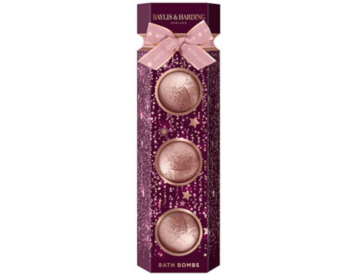 Baylis & Harding-Bath Bomb Set ( Wild Cherry & Vanilla ) - Dárková sada šumivých koulí do koupele ( 3 ks ) Baylis & Harding-Bath Bomb Set ( Wild Cherry & Vanilla ) - Dárková sada šumivých koulí do koupele ( 3 ks )