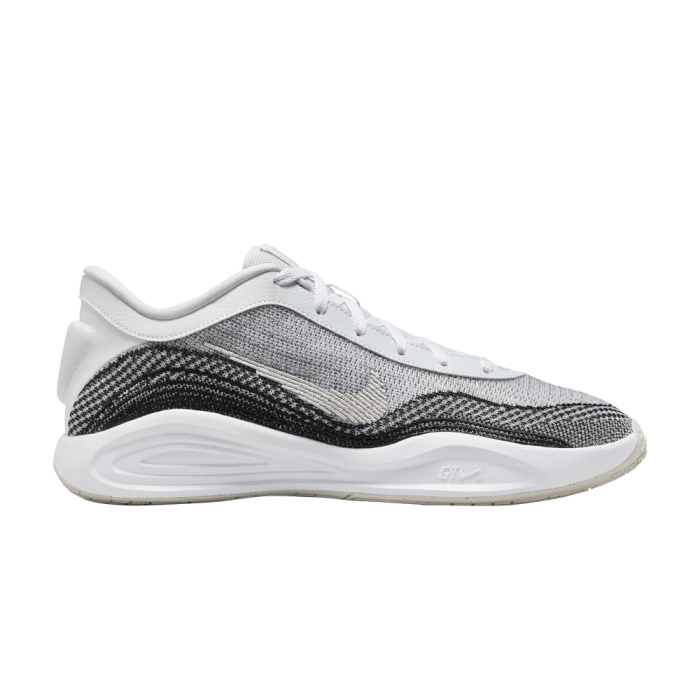 Nike GT Hustle Academy White Light Bone Black