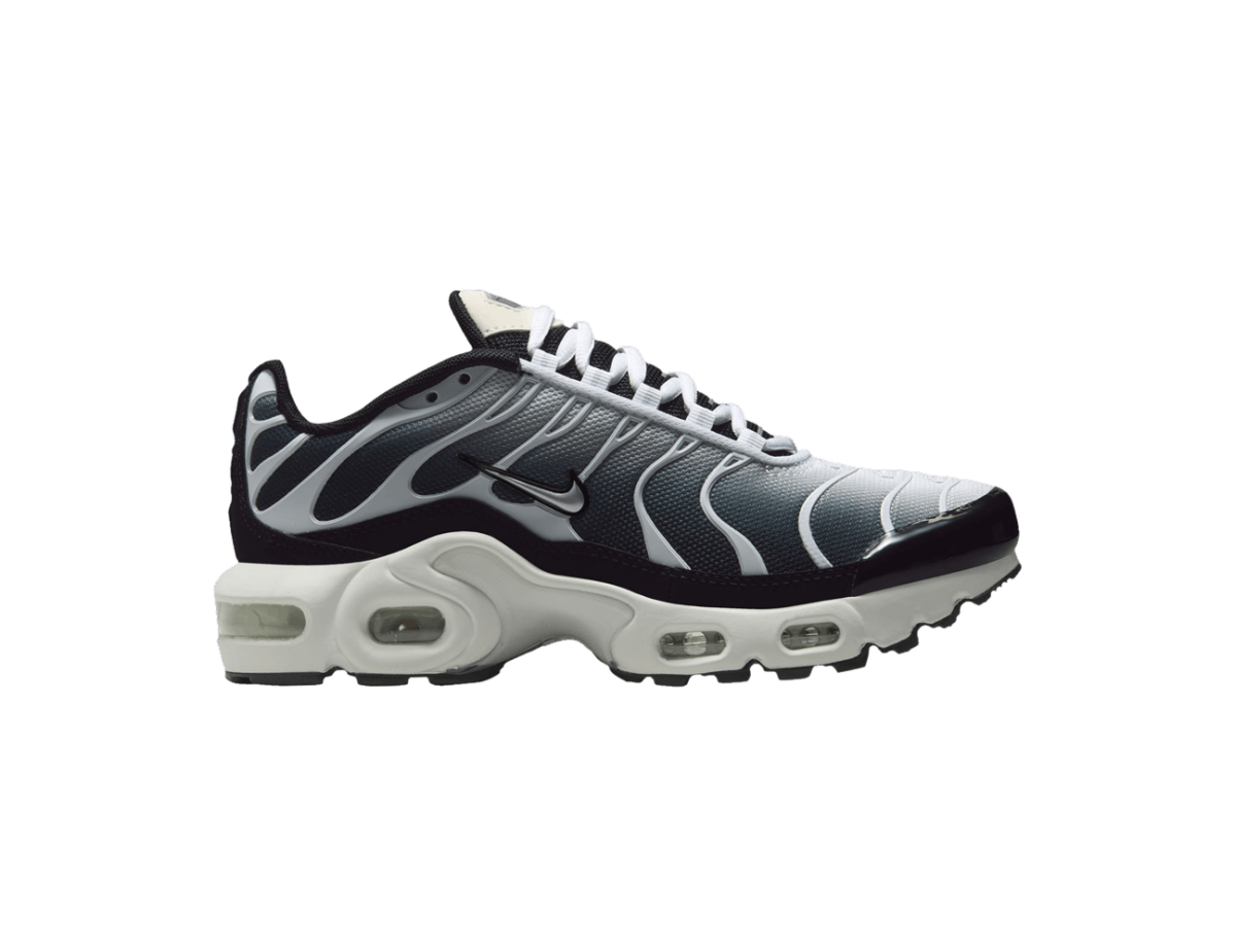 Nike Air Max Plus Black White Sail Metallic Cool Grey (GS) Nike Air Max Plus Black White Sail Metallic Cool Grey (GS)