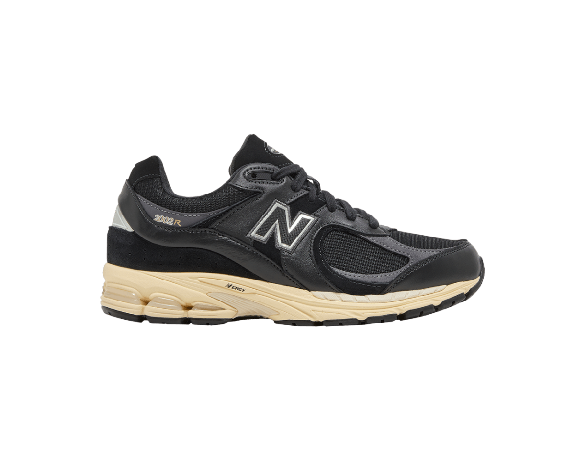 New Balance 2002R Black Vintage