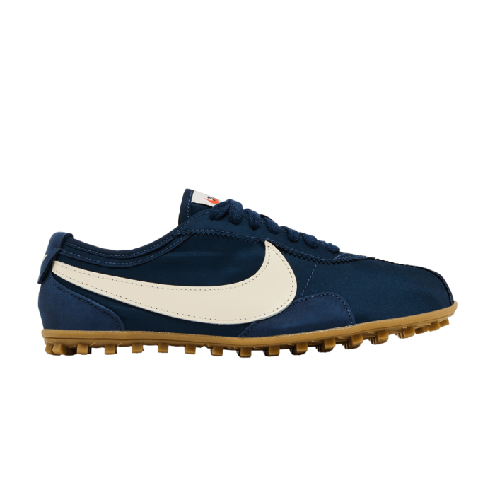 Nike Moon Shoe Midnight Navy Gum (Women's) Nike Moon Shoe Midnight Navy Gum (Women's)