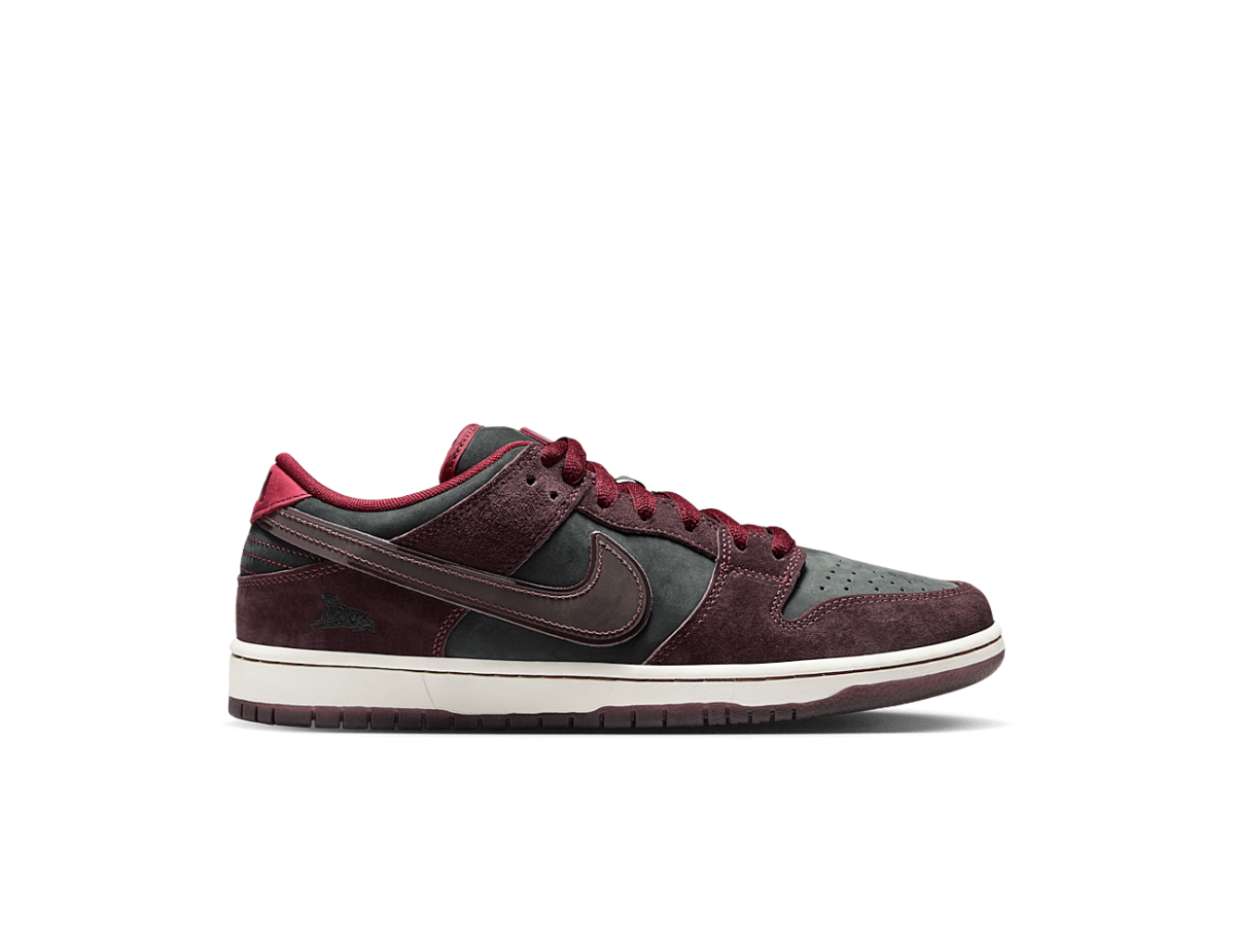 Nike SB Dunk Low Riot Skateshop Nike SB Dunk Low Riot Skateshop
