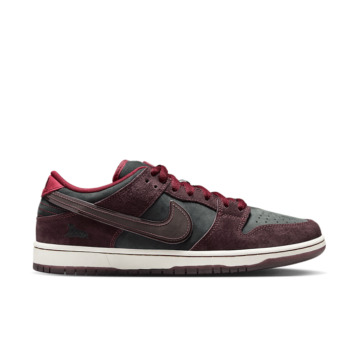 Nike SB Dunk Low Riot Skateshop Nike SB Dunk Low Riot Skateshop