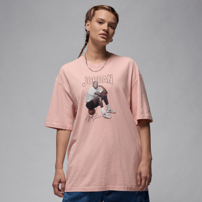 Jordan Women's Oversized Graphic T-Shirt Pink Glaze Jordan Women's Oversized Graphic T-Shirt Pink Glaze