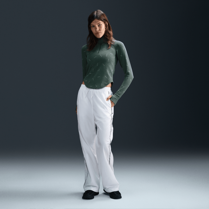 Nike Sportswear Collection Women's Slim 1/2-Zip Long-Sleeve Logo Top Vintage Green/Light Army/Vintage Green Nike Sportswear Collection Women's Slim 1/2-Zip Long-Sleeve Logo Top Vintage Green/Light Army/Vintage Green