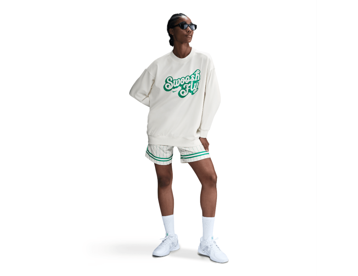 Nike Swoosh Fly Women's Dri-FIT Oversized French Terry Basketball Sweatshirt Sail/Stadium Green Nike Swoosh Fly Women's Dri-FIT Oversized French Terry Basketball Sweatshirt Sail/Stadium Green