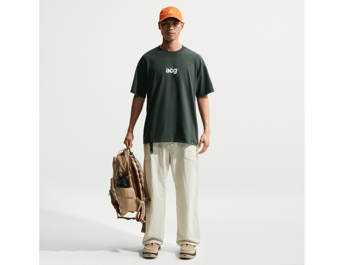 Nike ACG Men's Dri-FIT T-Shirt Black Spruce Nike ACG Men's Dri-FIT T-Shirt Black Spruce
