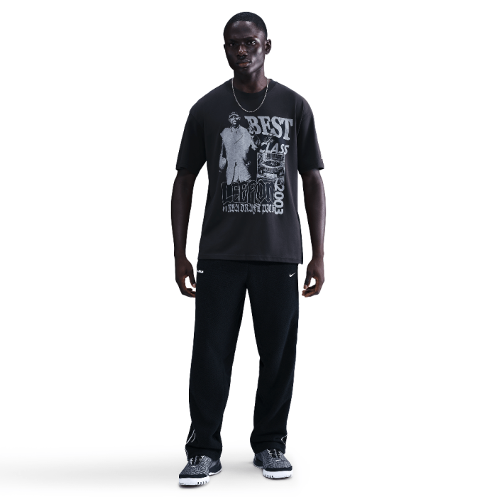 LeBron 'Best In Class' Men's Basketball T-Shirt Off-Noir LeBron 'Best In Class' Men's Basketball T-Shirt Off-Noir